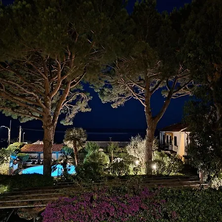 House - Piscina Parcheggio E Appartement *
