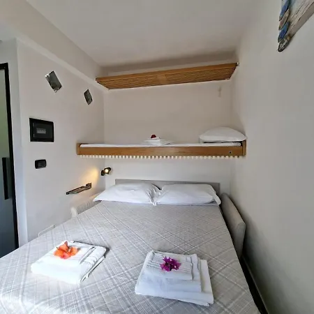 House - Piscina Parcheggio E Appartement *